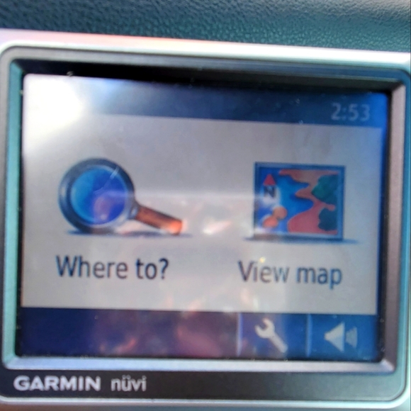 Garmin GPS - Picture 1 of 2